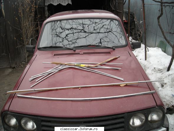 Vand piese dacia - Ornamente de streasina dreapta spate de renault - Vanzari  piese si accesorii