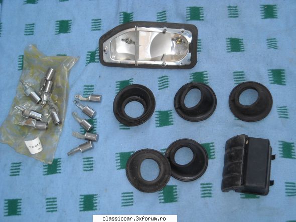 Vand piese dacia - Mai adaug urmatoarele piese noi: soclu break - Vanzari  piese si accesorii