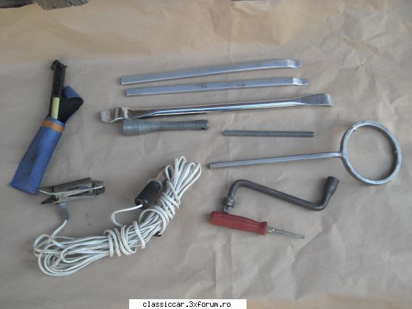 Vand piese dacia - Scule dacia(aproape noi)- 100 lei toate - Vanzari  piese si accesorii