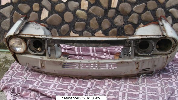 Vand piese dacia - Fusta fata asa cum se vede in poze- 100 lei - Vanzari  piese si accesorii