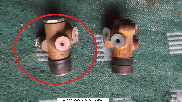 Vand piese dacia - Ambele repartitoare par de dublu circuit! - Vanzari  piese si accesorii
