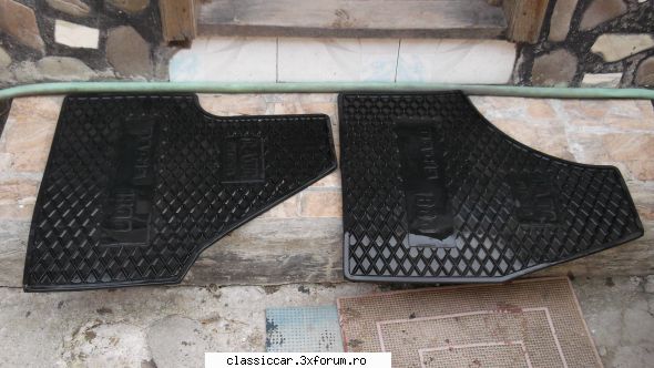Vand piese dacia - Mai adaug: presuri interior- 50 lei amandoua - Vanzari  piese si accesorii