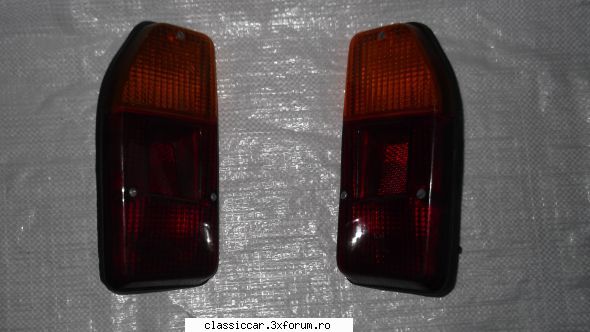 Vand piese dacia - Lampi NOI elba de break- 40 lei amandoua - Vanzari  piese si accesorii