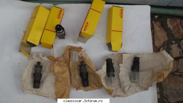 Vand piese dacia - Pe injectoare scrie: bosh Germany ) KCA30SD27\4 - Vanzari  piese si accesorii