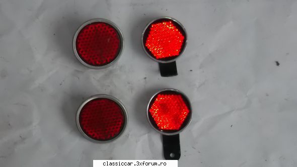 Vand piese dacia - catadioptri noi- 50 lei toti 4, pe 2 scrie - Vanzari  piese si accesorii