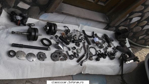 Vand piese dacia - toate piesele de mz din poze printre care si 2 - Vanzari  piese si accesorii