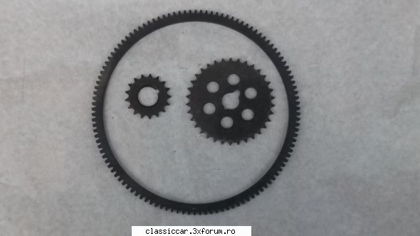 Vand piese dacia - pinion mic- 10 lei pinion mare - 15 lei coroana - Vanzari  piese si accesorii