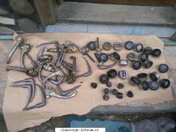 Vand piese dacia - Toate piesele noi din poze-200 lei toate(numai la - Vanzari  piese si accesorii