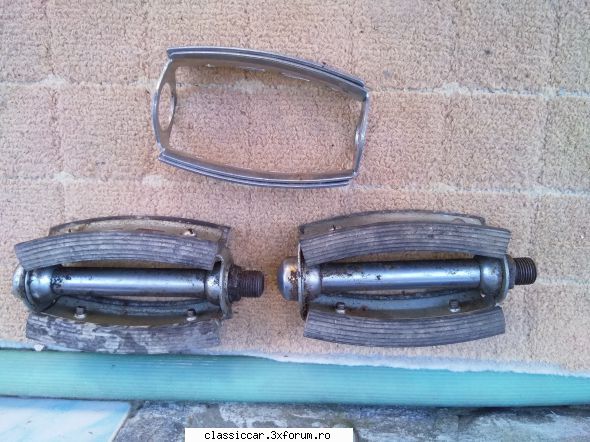 Vand piese dacia - Pedale noi- 60 lei - Vanzari  piese si accesorii