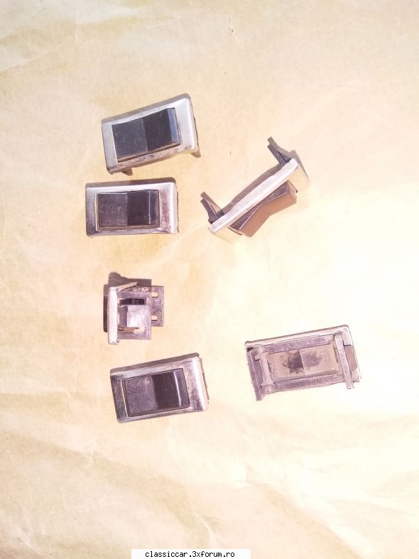 Vand piese dacia - Piese NOI: Butoane cromate false- 10 lei bucata - Vanzari  piese si accesorii