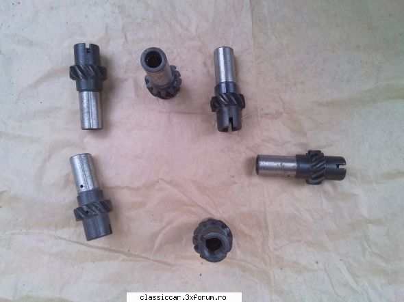 Vand piese dacia - Pinion delcou-15 lei bucata - Vanzari  piese si accesorii