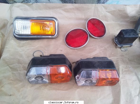 Vand piese dacia - Lampi Elba de tractor sau aro-60 lei - Vanzari  piese si accesorii