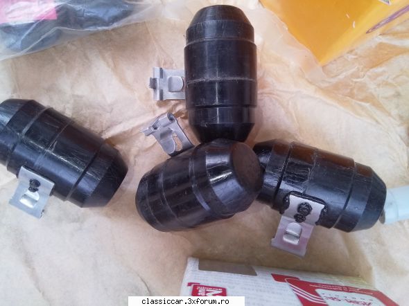 Vand piese dacia - Plutitor-5 lei bucata - Vanzari  piese si accesorii
