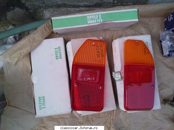Vand piese dacia - Sticle seima break-25 lei bucata - Vanzari  piese si accesorii