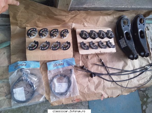 Vand piese dacia - Bascule superioare neechipate-50 lei am�ndouă - Vanzari  piese si accesorii
