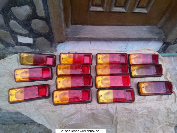 Vand piese dacia - Piese NOI: Lampi Elba de st�nga-30 lei bucata - Vanzari  piese si accesorii