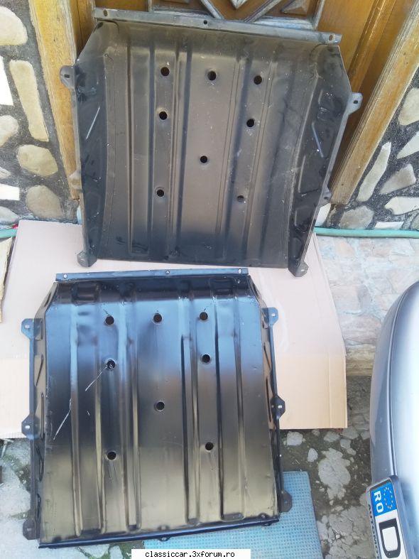Vand piese dacia - Scut rezervor 90 lei bucata - Vanzari  piese si accesorii