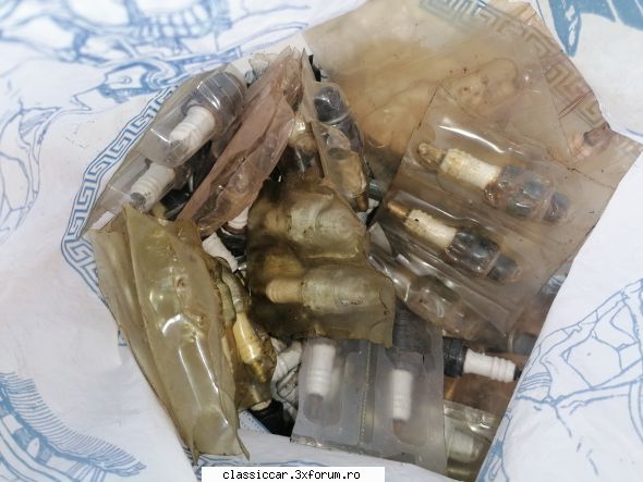 Vand piese dacia - Buijii sinterom 2 lei bucata - Vanzari  piese si accesorii