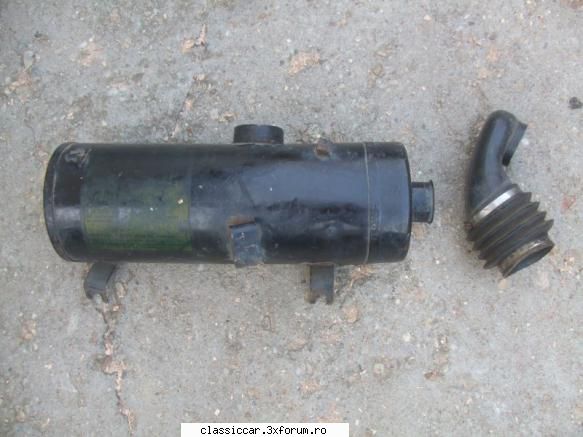 adaug: carcasa filtru aer france- 15lei vand piese rare d1300 si 1100