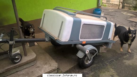 Vand remorca max.750 kg. - Sistem inchis , capac - Vanzari auto-moto clasice direct de catre proprietari