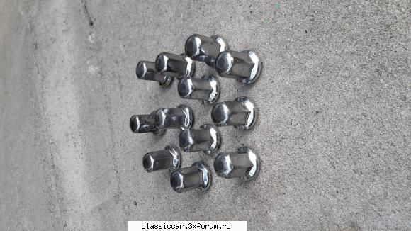 Vand set piulite crom renault 5 - Piulitele sunt in stare f.buna si sunt - Vanzari  piese si accesorii