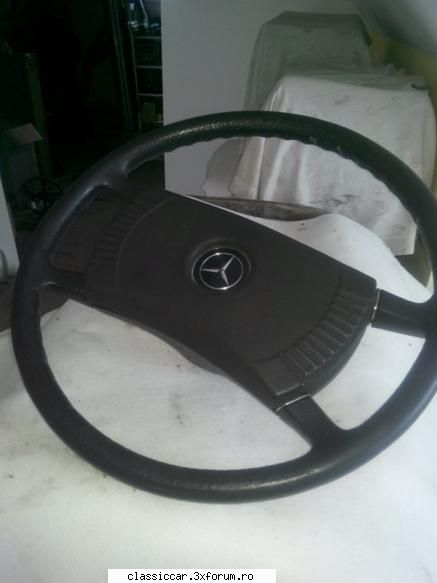 Vand volan Mercedes W115 - bot de cal - Vand volanul din poze - original este - Vanzari  piese si accesorii
