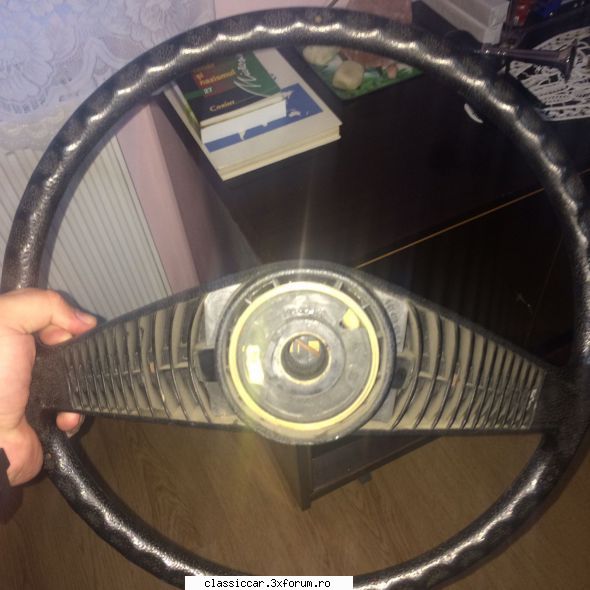 Vand volan VW Golf - faustino - Vanzari  piese si accesorii