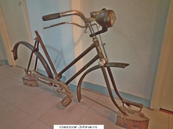 Victoria 1956 ( dama ) - incepe sa prinda forma - Prezentare motociclete, motorete si biciclete de colectie