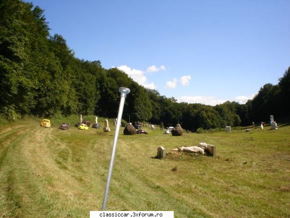 Vizitarea unui muzeu in aer liber,cu buburuze. - DIN aceasta vale incepe cu adevarat - Drumetii prin Mioritic