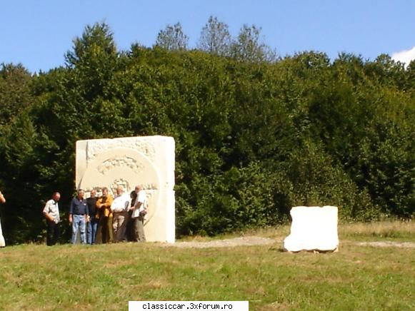 Vizitarea unui muzeu in aer liber,cu buburuze. - Cred ca este o diferenta la - Drumetii prin Mioritic