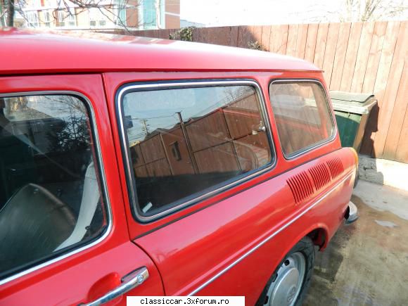 Volkswagen 1600 Variant L - montat si geamul - Prezentare masini