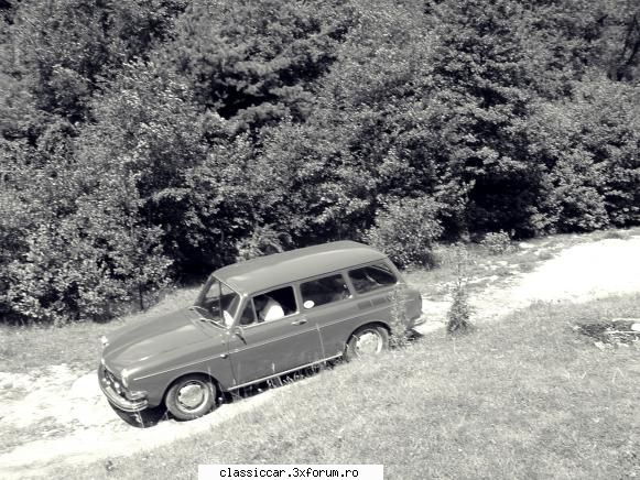 Volkswagen 1600 Variant L - o poza mai de "epoca" facuta vara de catre TTT35 - Prezentare masini