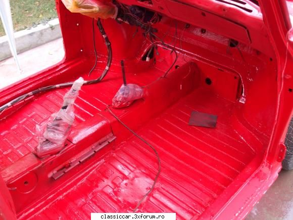 Volkswagen 1600 Variant L 1970 - nu ii un rosu foarte frumos si potrivit dar - Reconditionari si Restaurari