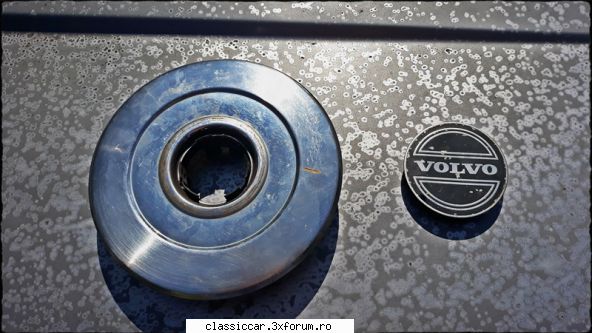 Volvo 740 GLE Turbo Diesel - Din pacate, uneia din jante ii lipseste capacul - Prezentare masini
