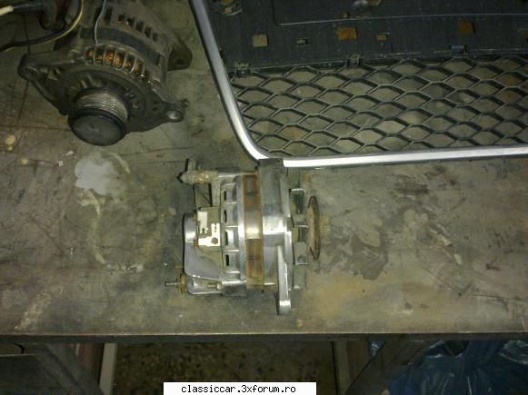 alternator... - inca una...in poze se vede un,,picior,, de metal - Donatii piese si accesorii