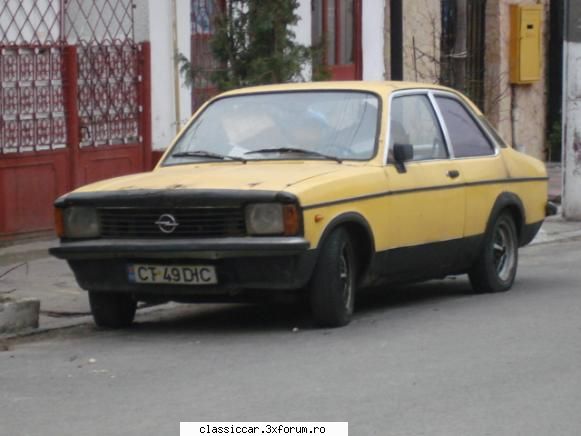 am vazut prin....Constanta - un Opel Kadett C plin cu calculatoare...si ele - Am vazut prin Romania