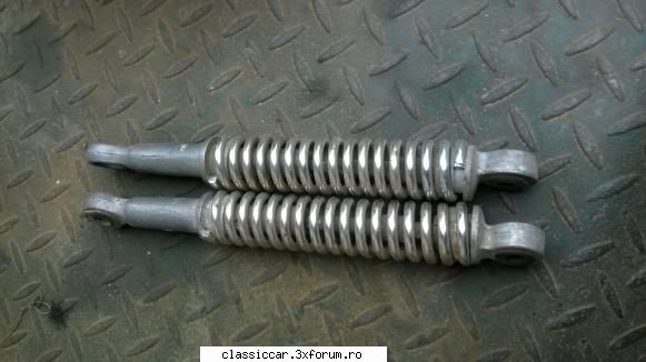amortizoare moto - vand 2 amortizoare moto carpati au 30cm intre - Vanzari  piese si accesorii