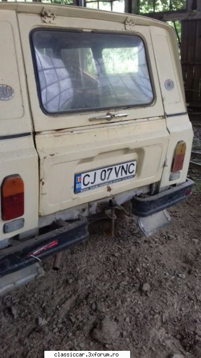 anunturi romanesti vazute pe net - Un Aro 244 din 1981. Are masca si capota motor - Anunturi vazute pe net