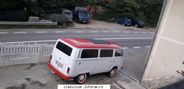 anunturi romanesti vazute pe net - khmmm Uite aici o jumatate de Twingo: si cealalta - Anunturi vazute pe net