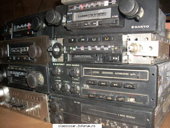 toate sunt cu exceptia becker europa (defect) si grundig fara radioul dar pe cass ramane butonul de