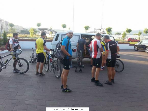 bus T3 din 1984 - Biciclistii stau cuminti la rand, am loc pentru - Prezentare masini