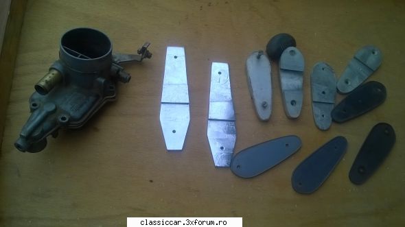 capac carfil,suporti... - Garniturile sunt nefolosite - Vanzari  piese si accesorii