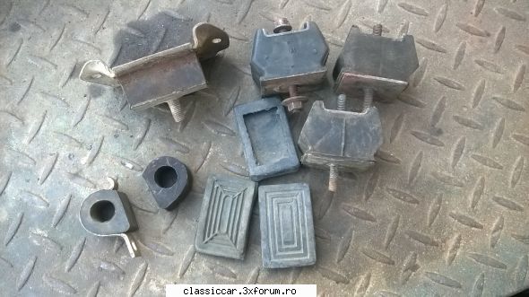 capac carfil,suporti... - Tampoane motor,cutie bucsi bara cauciucuri pedale - Vanzari  piese si accesorii