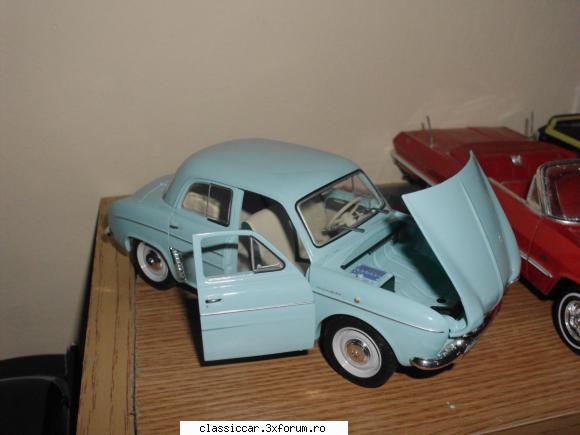 colectie 1:24 - Renault Dauphine - Modelism si machetute