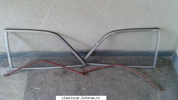 de vanzare piese opel rekord b si c - geamuri laterale spate opel rekord c - Vanzari  piese si accesorii