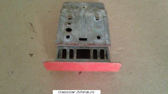 de vanzare piese opel rekord b si c - scrumiera bord opel rekord b - Vanzari  piese si accesorii