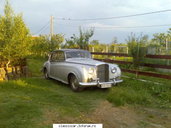 din buzau - Cateva poze cu un superb Bentley din Buzau (am - Am vazut prin Romania