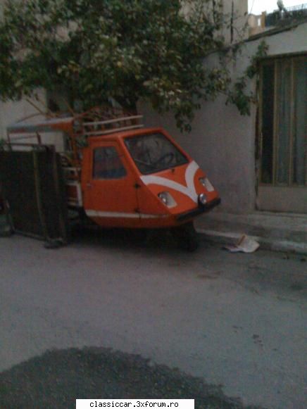 din grecia - o chestie cu trei roti - Din lumea larga