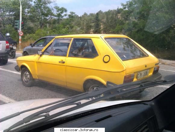 din grecia - in trafic o masina rara aici in grecia Audi 50 - Din lumea larga