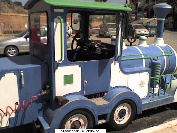 din grecia - tractor travestit - Din lumea larga